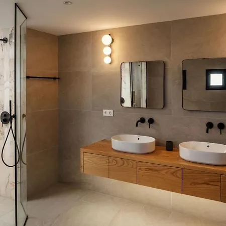 Thesuites Lanzarote Shalimar * ティアス